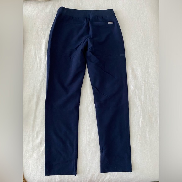 FIGS scrub pants - Picture 4 of 5